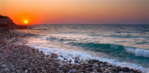 加盟时尚甜品有哪些值得投资的品牌，爽爽糖水加盟店开在哪里比较好